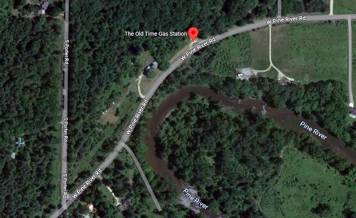 Old Time Gas Station (Pollys Place, Pure Oil) - Web Listing (newer photo)